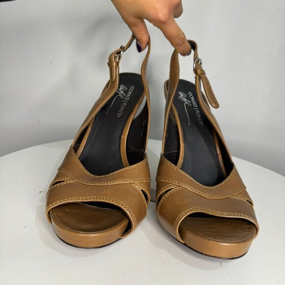 Donald J. Pliner Vana Slingback Peep Toe Heels, Taupe, Size 10M - Picture 4 of 6